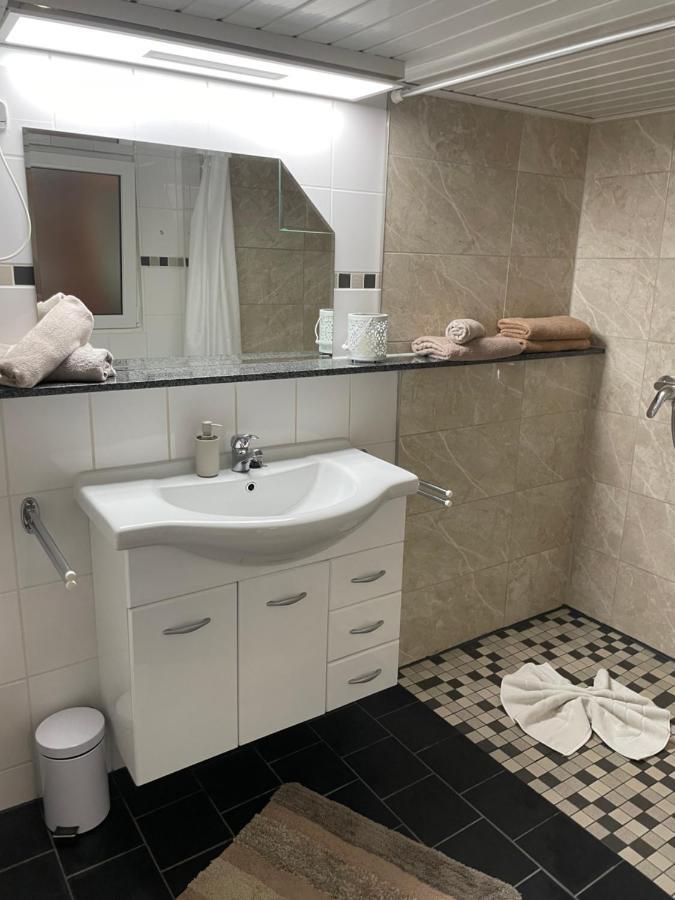 Christels Ferienwohnung 1 In Thale Mit Sonnenterrasse Und Grill Екстериор снимка