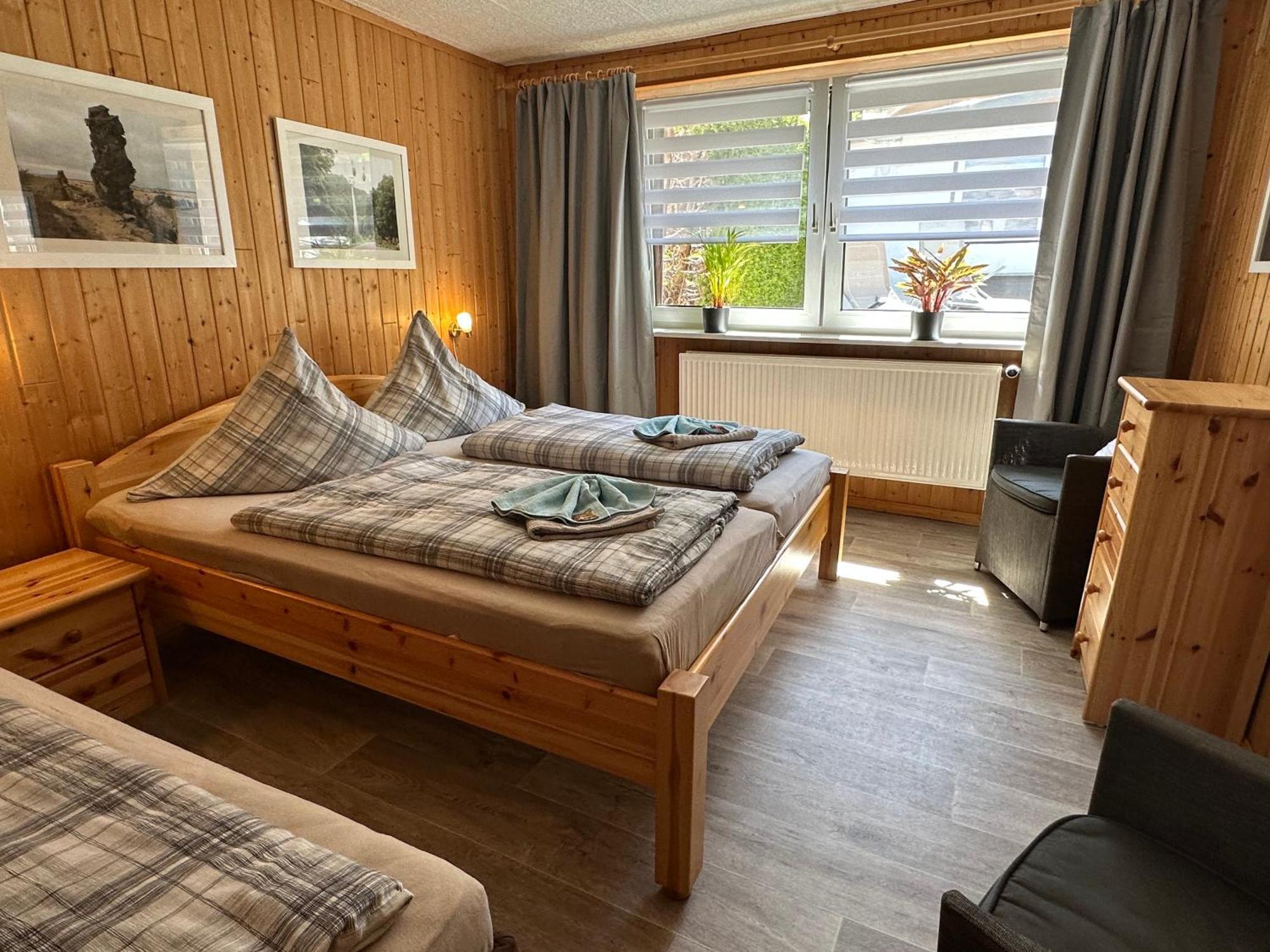 Christels Ferienwohnung 1 In Thale Mit Sonnenterrasse Und Grill Екстериор снимка
